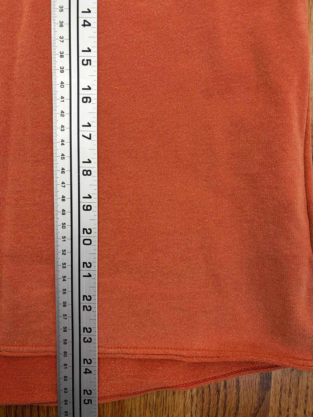 Tiger Sequin Patch Accent V-Neck Rust Short Sleeve Top (S) - Picture 8 of 10